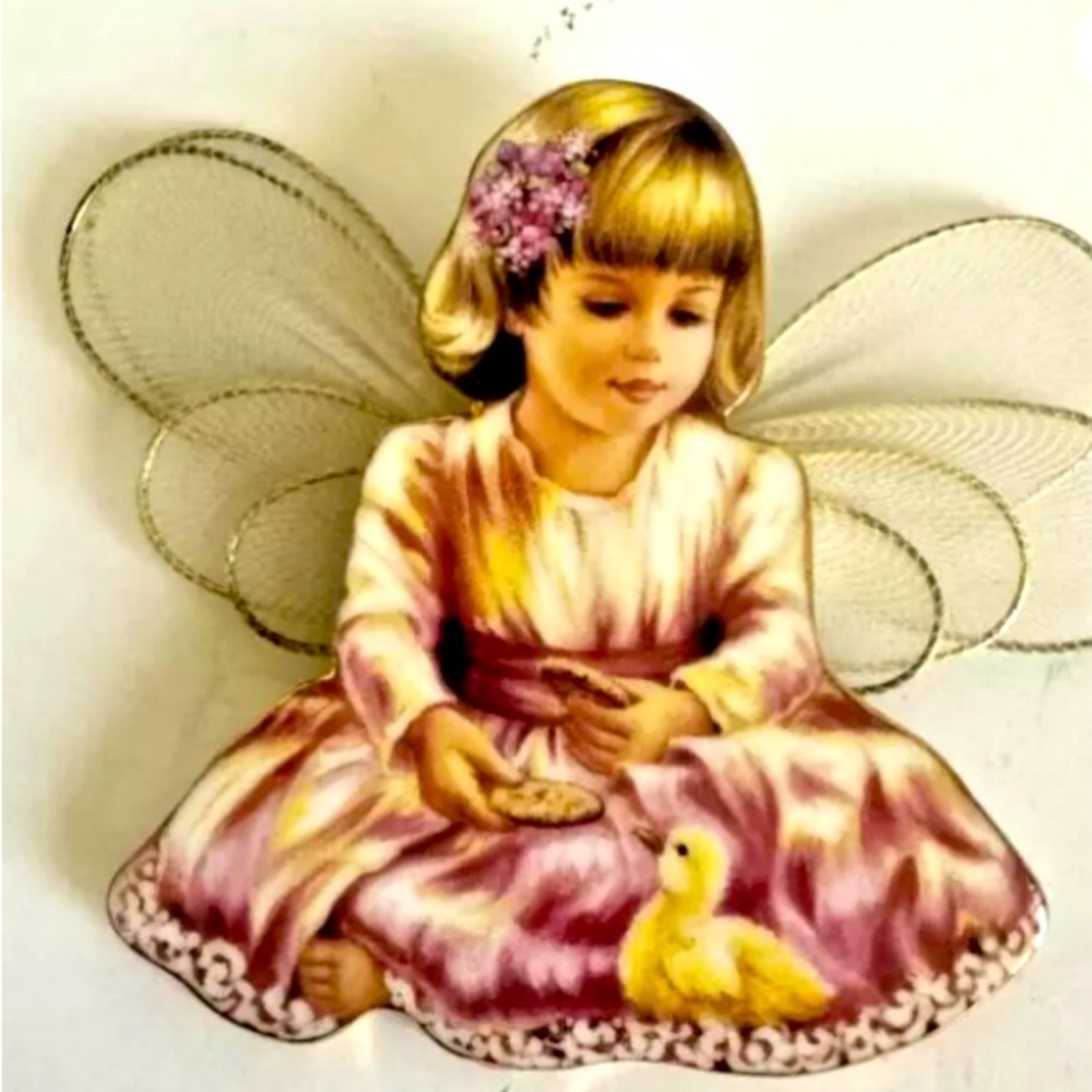 Bradford Heaven’s little angels divine guardian porcelain ornament
